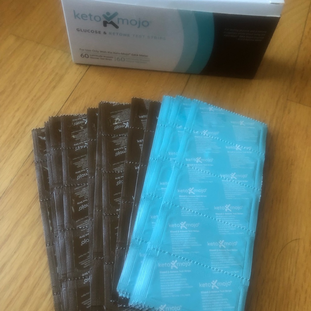 Keto-Mojo GK+ Blood Glucose & β-Ketone Monitoring System - Teal/White - Picture 9 of 9